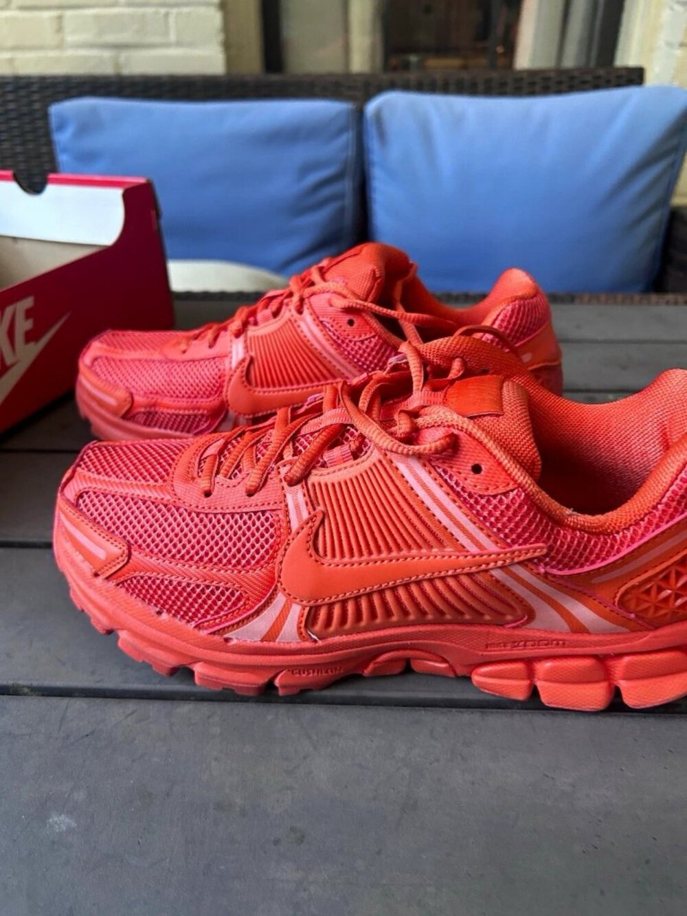 Nike Zoom Vomero 5 Men's US 9 Orange Cosmic Clay